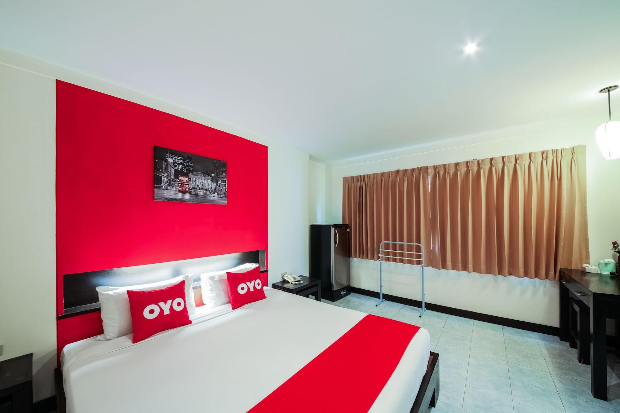 Oyo 244 Roar Inn Patong Exterior photo